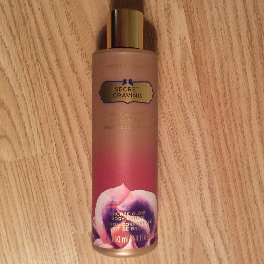 RARE Victoria's Secret Bronzer Glow Lotion 8.4 oz
